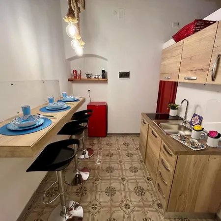 アパート Al Duomo Apartment - Centro Storico, 2 Min Cattedrale パレルモ